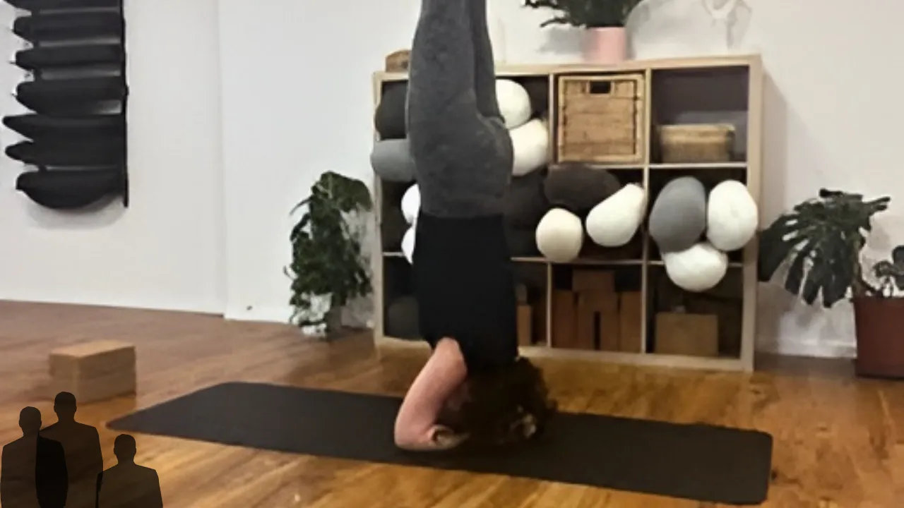 Lululemon Stock Plunges 10%: Analyzing Q4 Earnings & 2025 Outlook