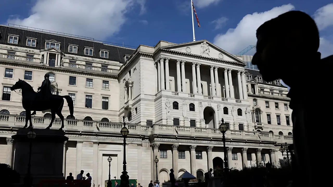 FTSE 100 Rises as Bank of England Cuts Rates to 4.25%: A Deep Dive into Market Movements