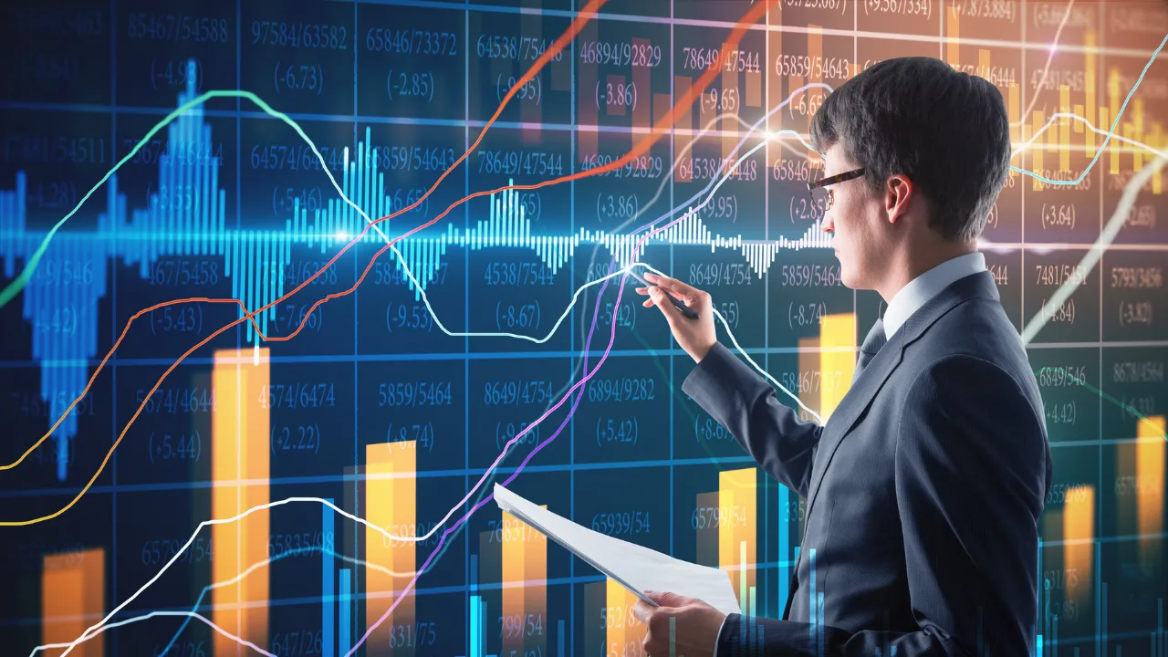 U.S. Home Prices Approach a Turning Point as Mortgage Rates Surge and Inventory Grows