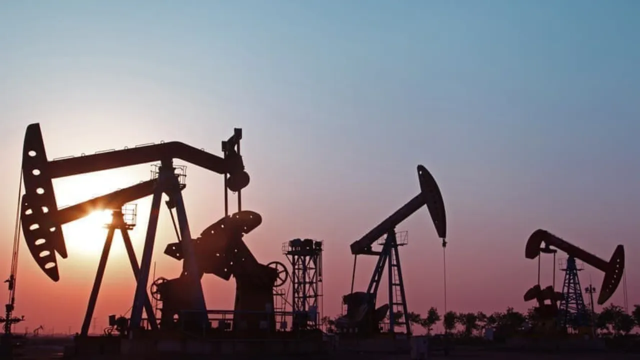 Oil Prices Surge as US Trade Court Blocks Trump’s Emergency Tariffs