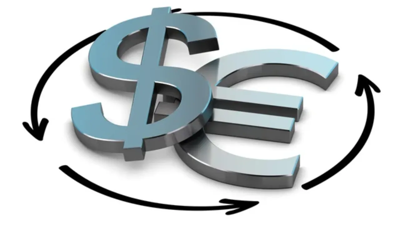 EUR/USD Edges Lower to Mid-1.1300s Ahead of US PCE Price Index