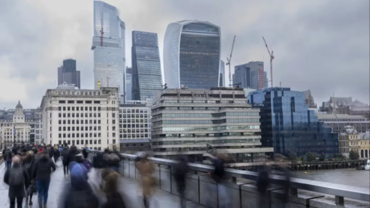 UK Economy Shrinks by 0.3% in April: What It Means for Growth and Policy