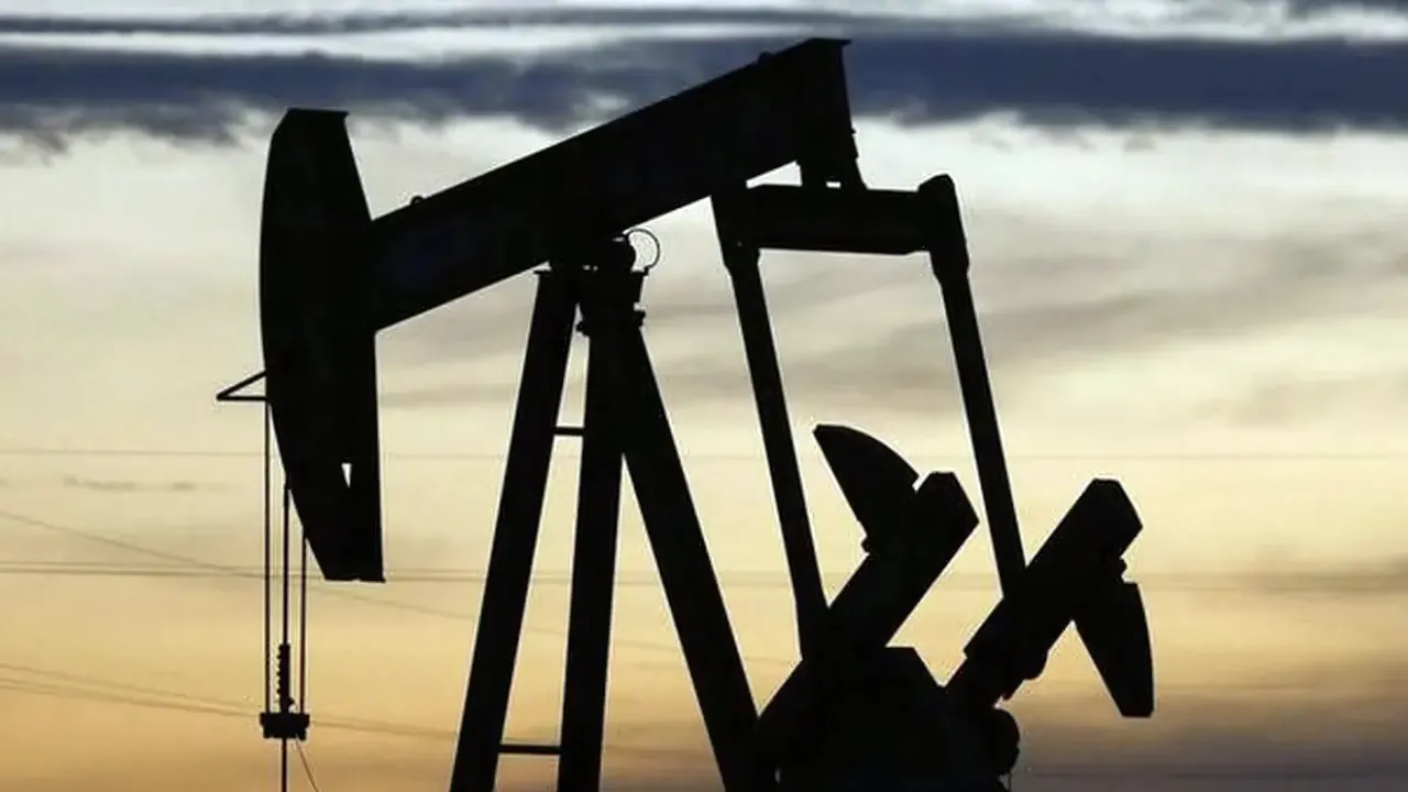 Oil Prices Pull Back Slightly But Remain Elevated Amid Middle East Turmoil