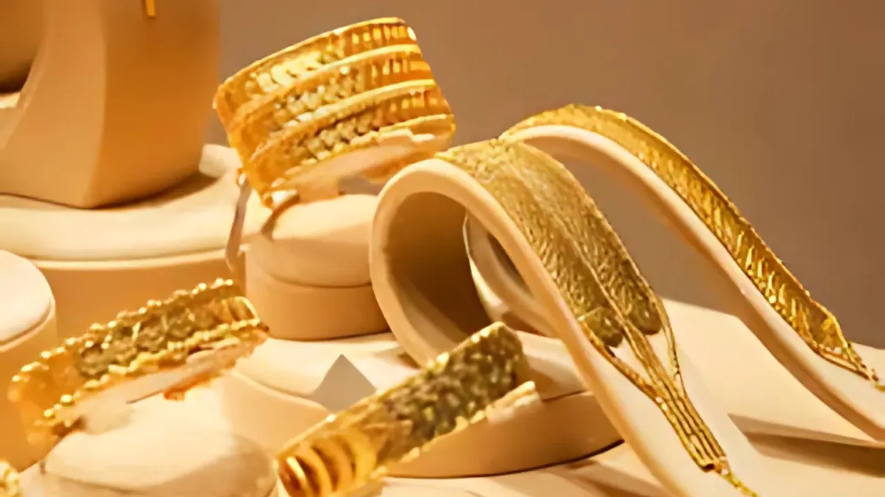 Gold Soars to Two-Month High Amid Israel-Iran Tensions, Oil and Pound React Sharply