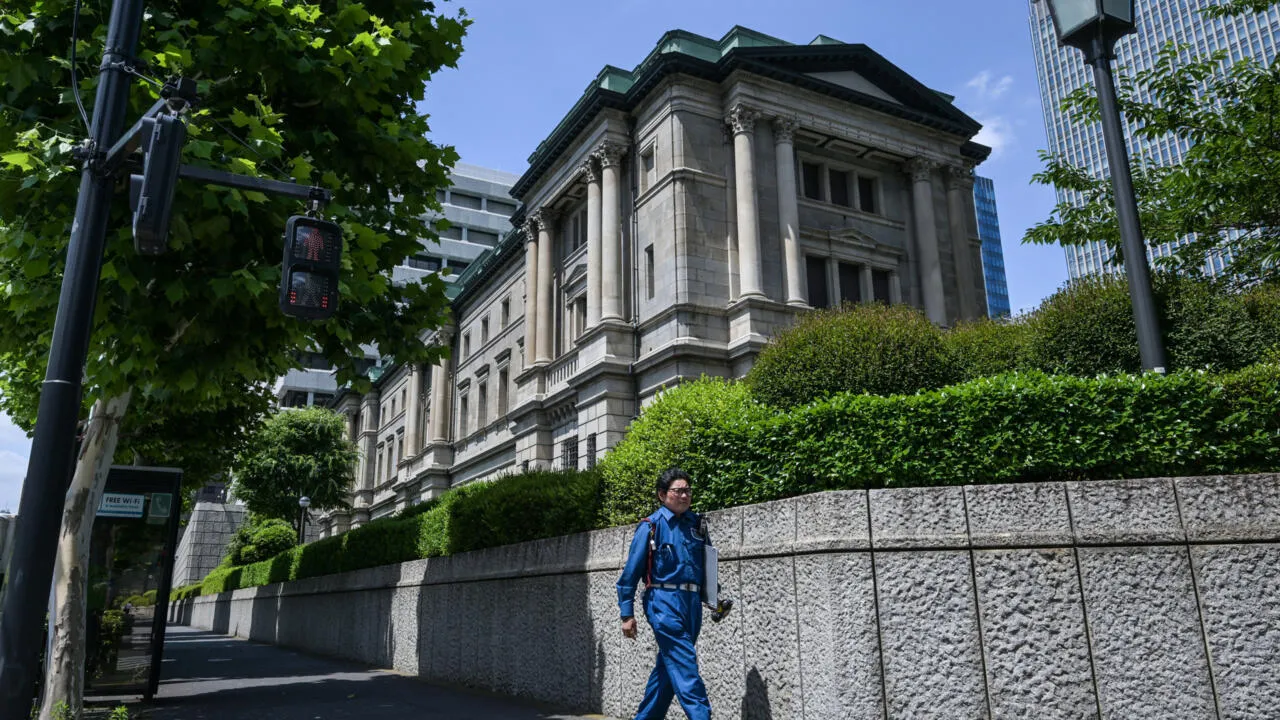 Navigating Uncertainty: Bank of Japan Stays the Course on Rates, Eases Pace of Bond Tapering